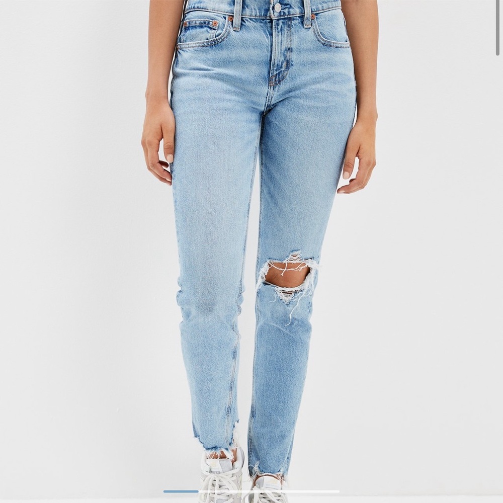 like new ae stretch ripped 90s skinny jean size 00